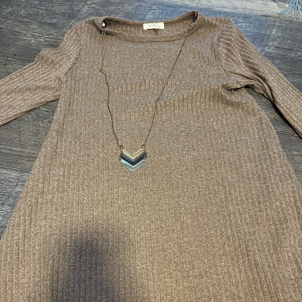 Dress with necklace | medium